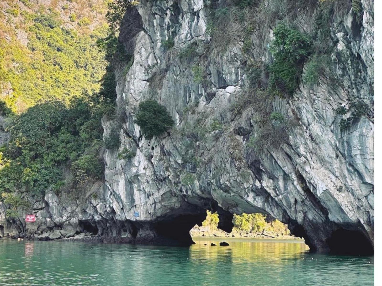 Lan Ha Lotus Cruise Hotel Ha Long Exterior photo